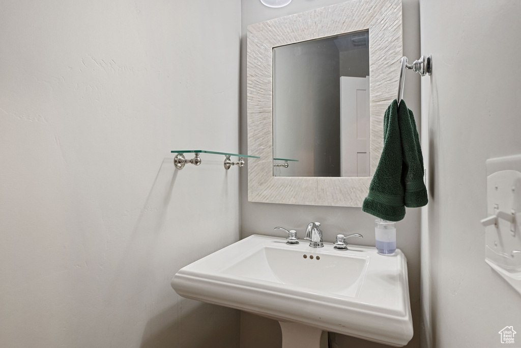 Bathroom with a sink