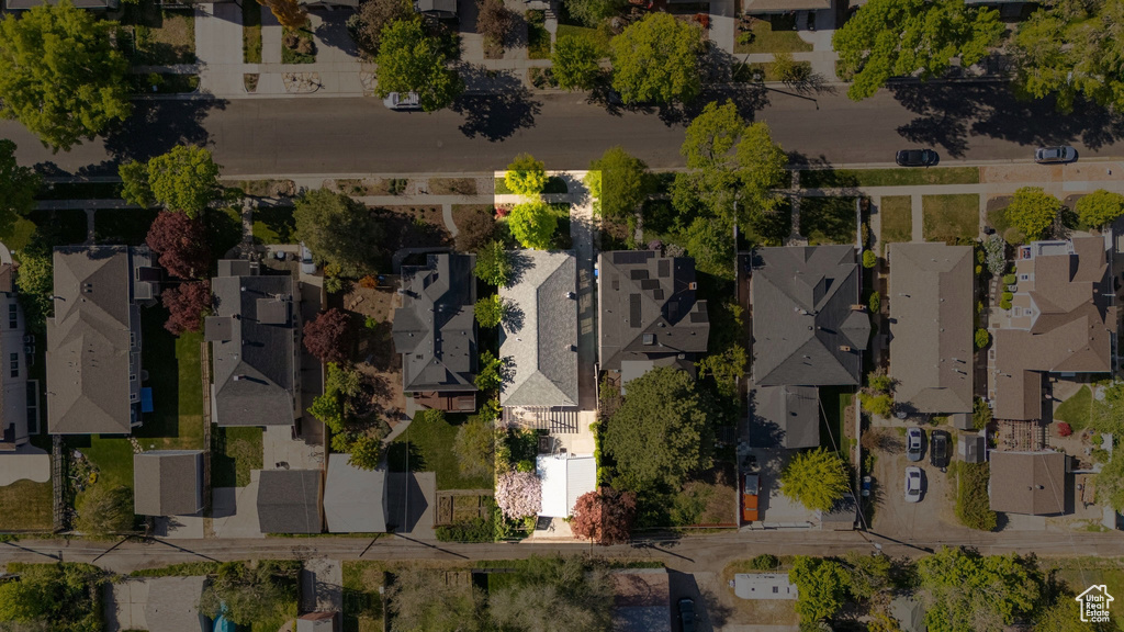 Birds eye view of property with a residential view