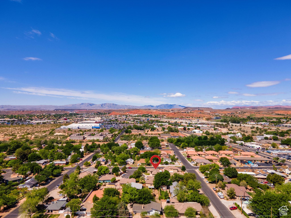 Bird\\\'s eye view with a residential view and a mountain view