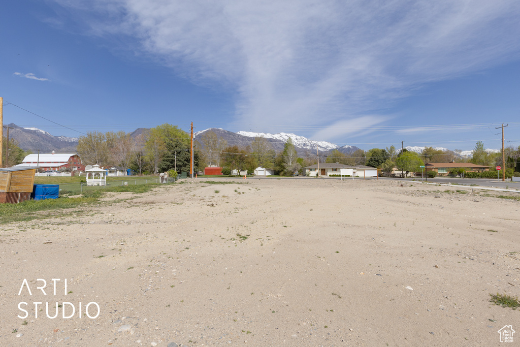 View of yard featuring a mountain view