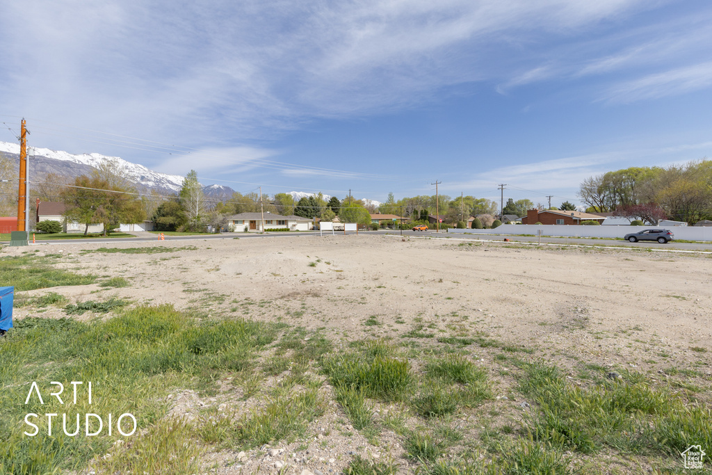 View of yard featuring a mountain view