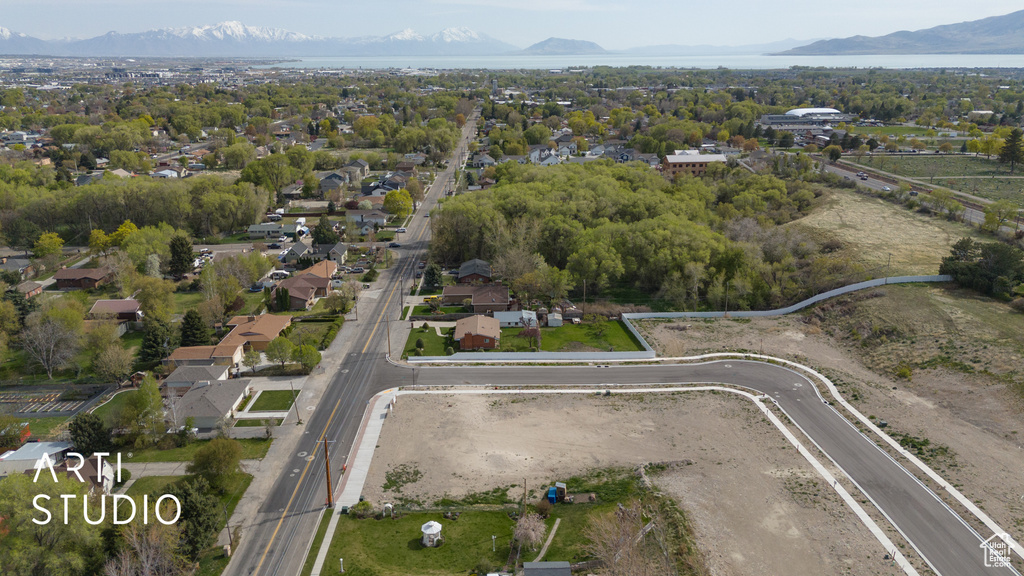 Drone / aerial view featuring a mountain view