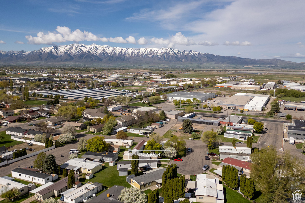 Aerial view with a residential view and a mountain view