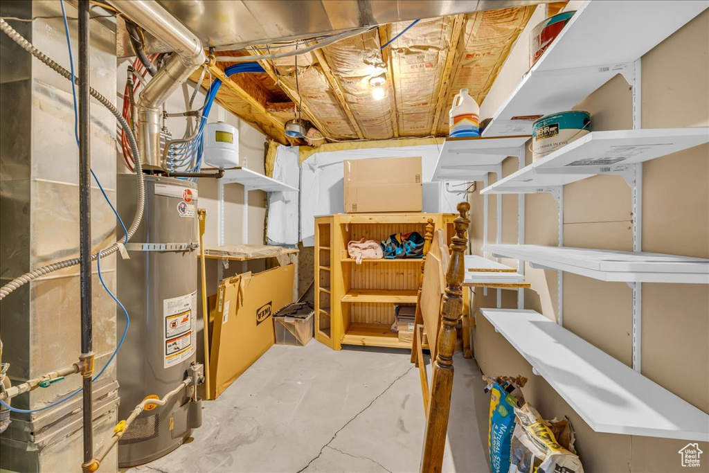 Storage with water heater