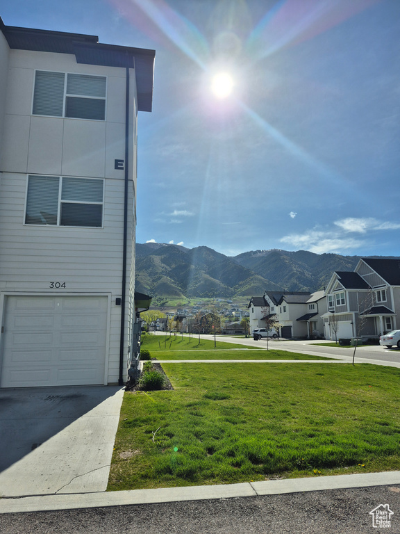 View of mountain feature with a residential view