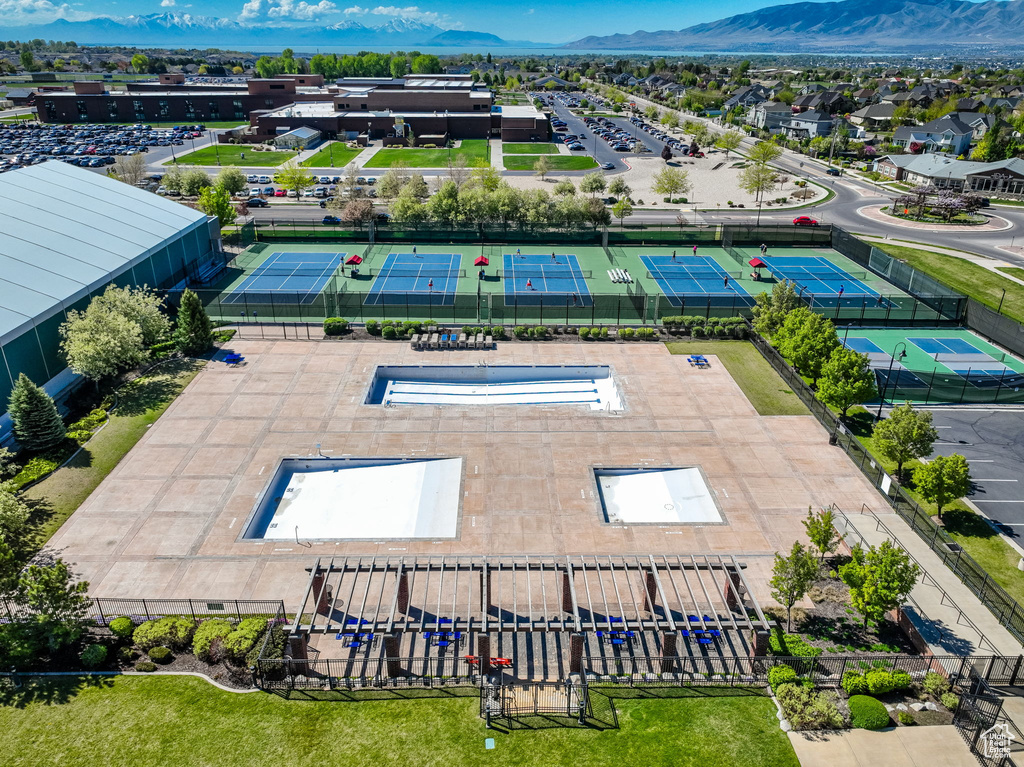 Birds eye view of property featuring a mountain view