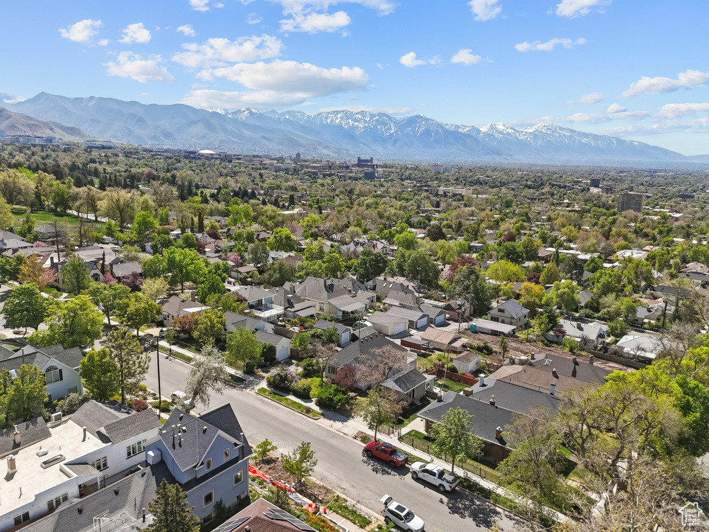 Drone / aerial view featuring a residential view and a mountain view