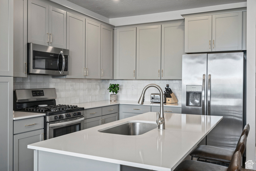 897 W SUNSPEAR DR Saratoga Springs, UT 84045