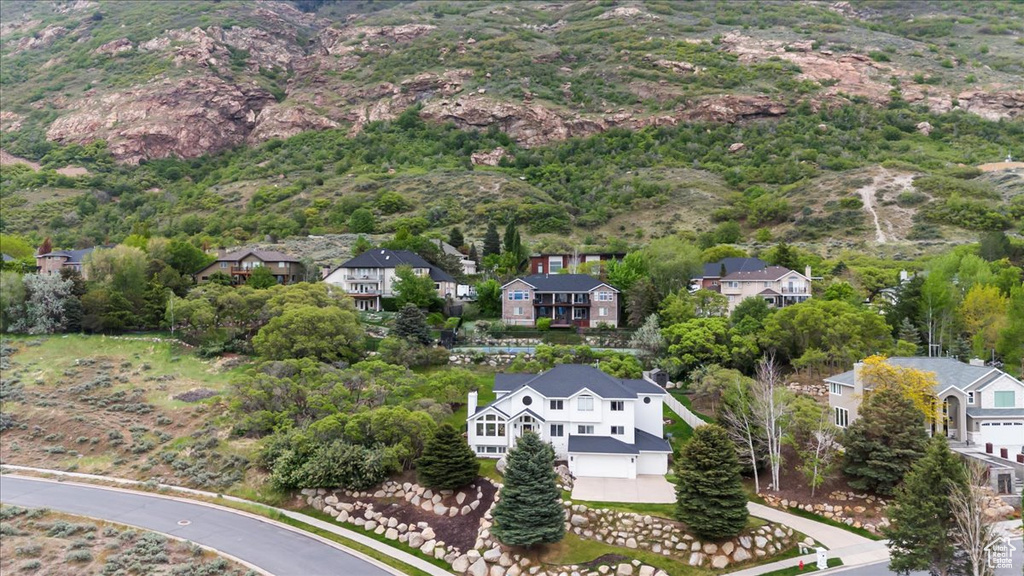 Birds eye view of property featuring a residential view