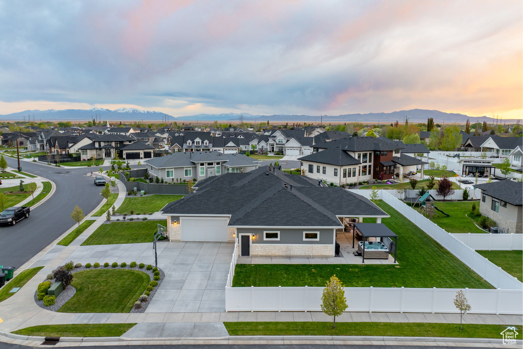 Aerial view with a residential view and a mountain view