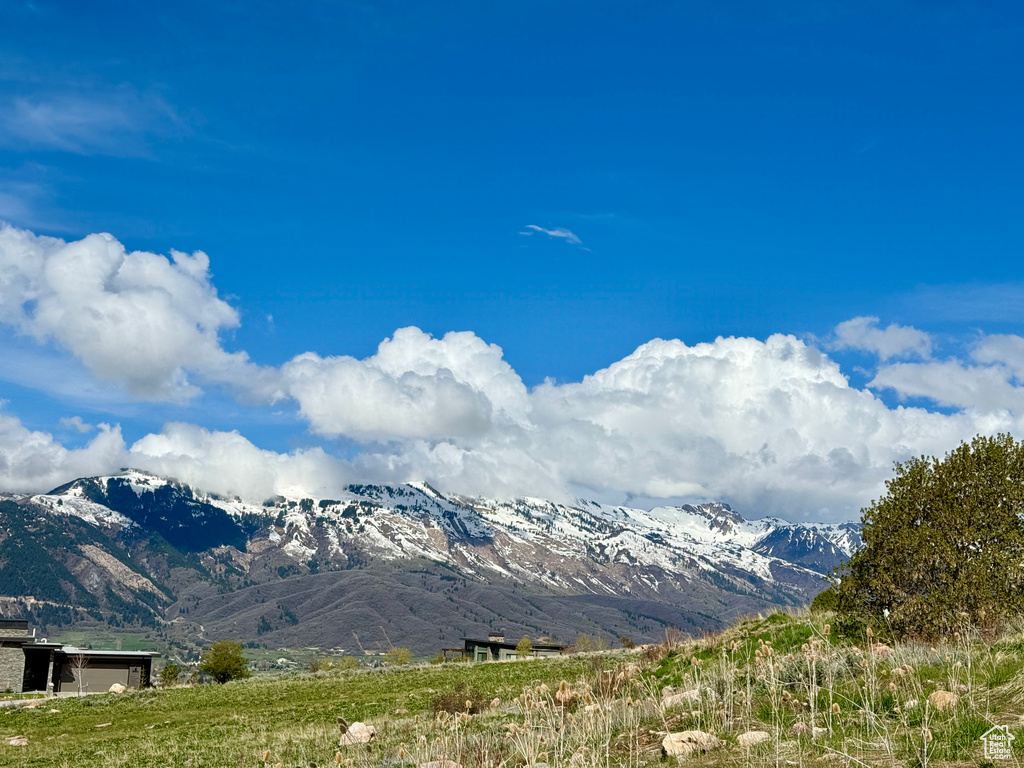 View of mountain feature
