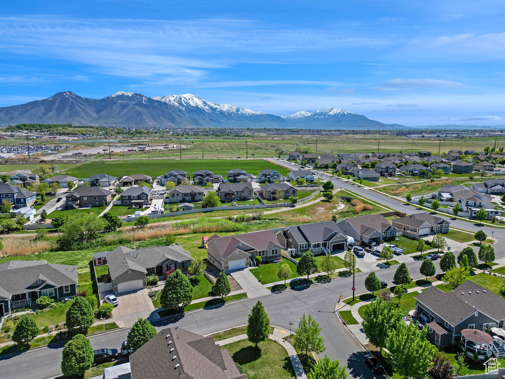 Birds eye view of property featuring a residential view and a mountain view