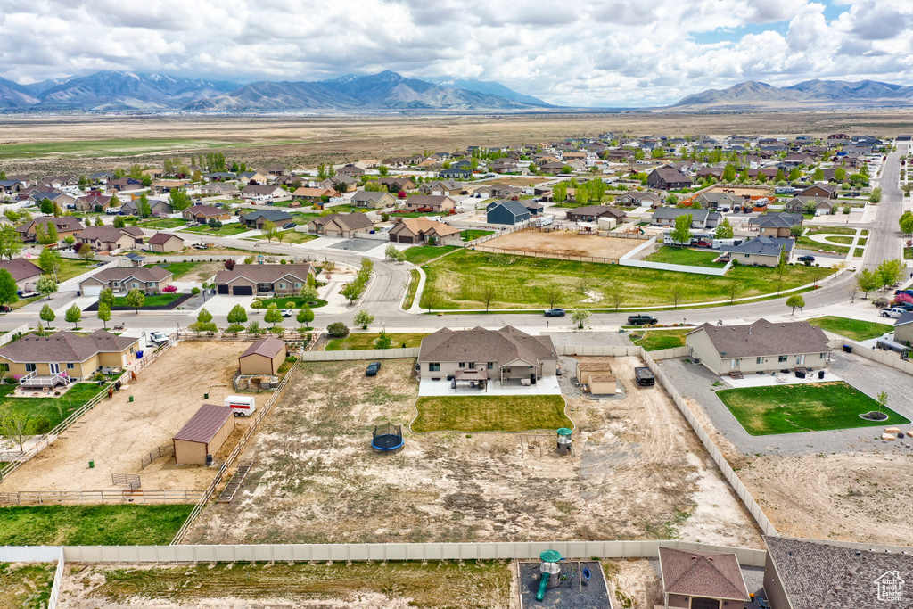 Aerial view featuring a residential view and a mountain view