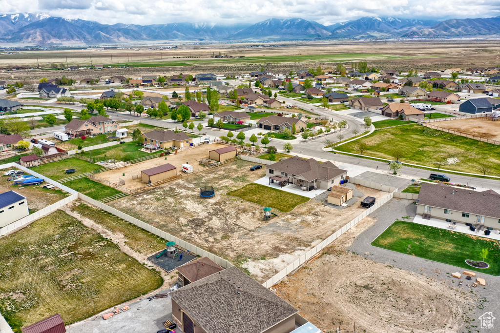 Birds eye view of property featuring a residential view and a mountain view