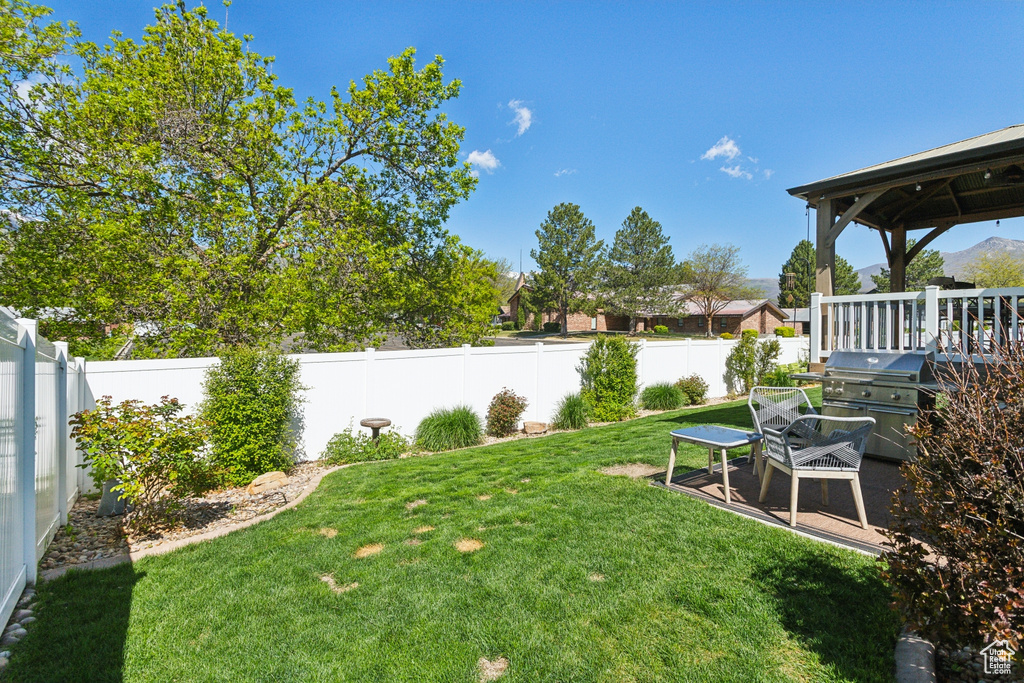 View of yard featuring a gazebo