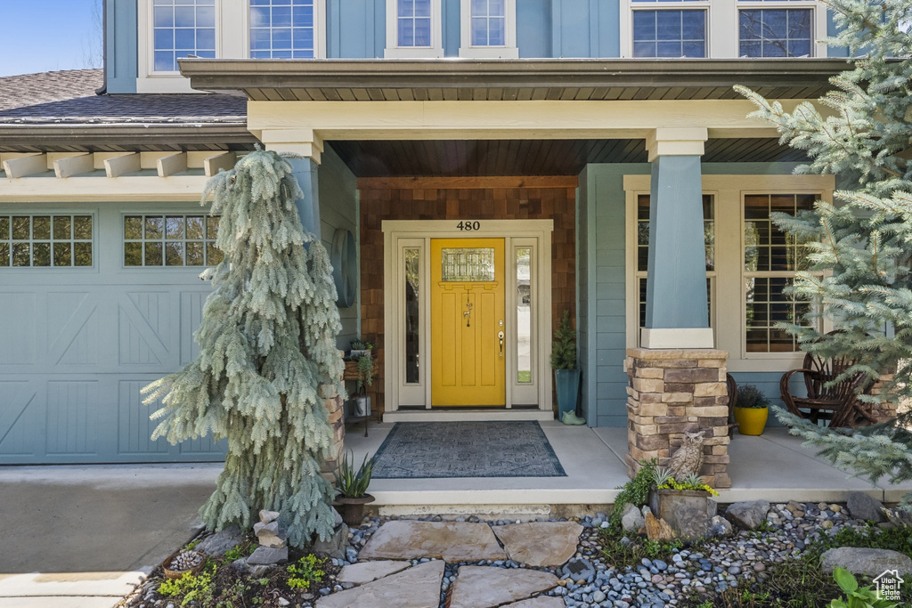 Doorway to property with a porch