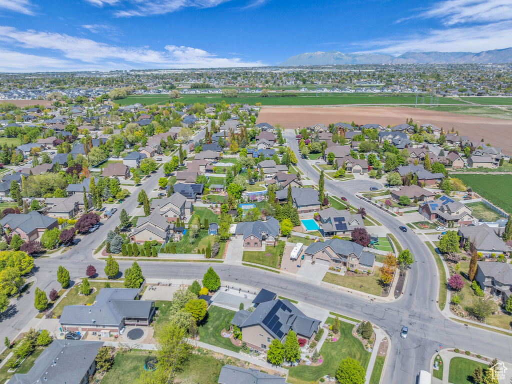 Birds eye view of property featuring a residential view and a mountain view