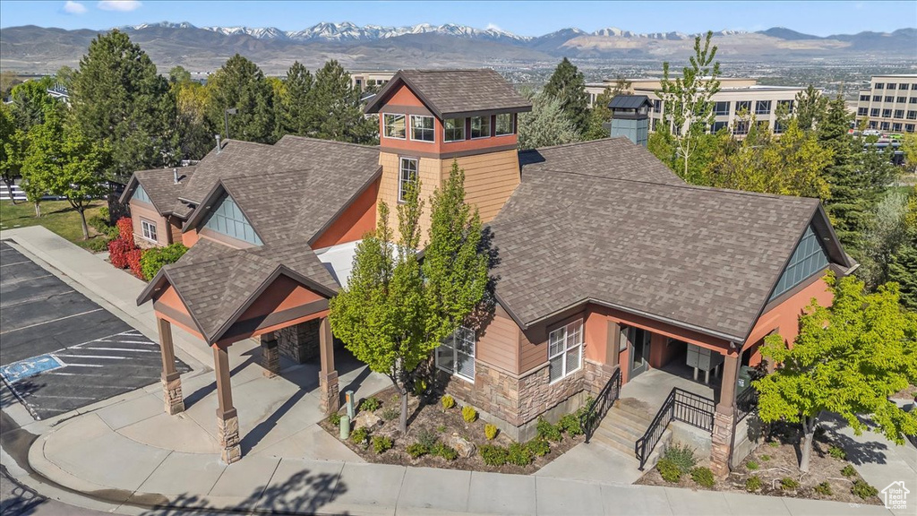 Bird's eye view featuring a mountain view