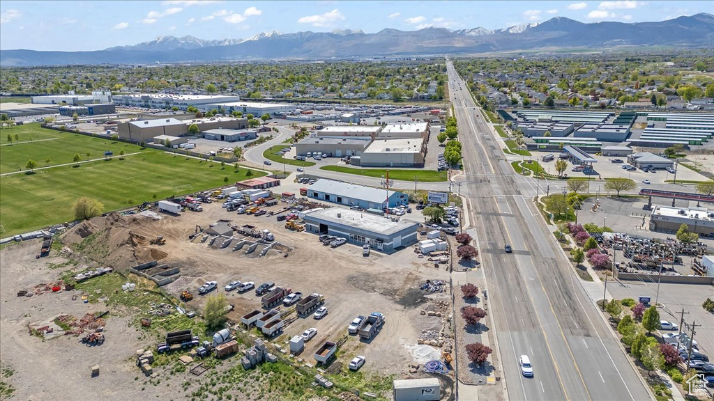 Drone / aerial view featuring a mountain view