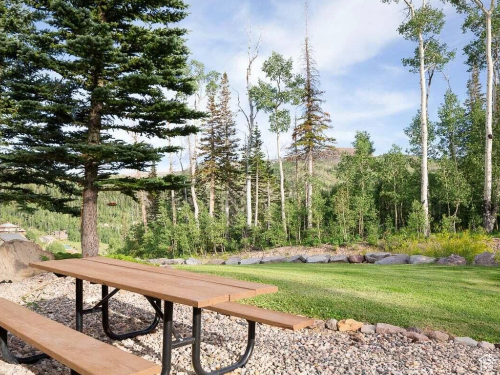 Surrounding community with a yard