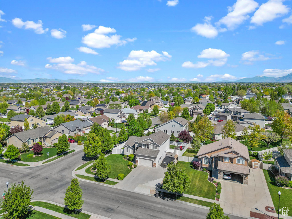 Aerial view with a residential view and a mountain view