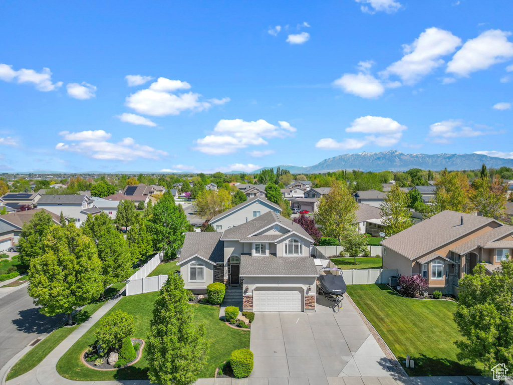 Bird's eye view with a residential view and a mountain view
