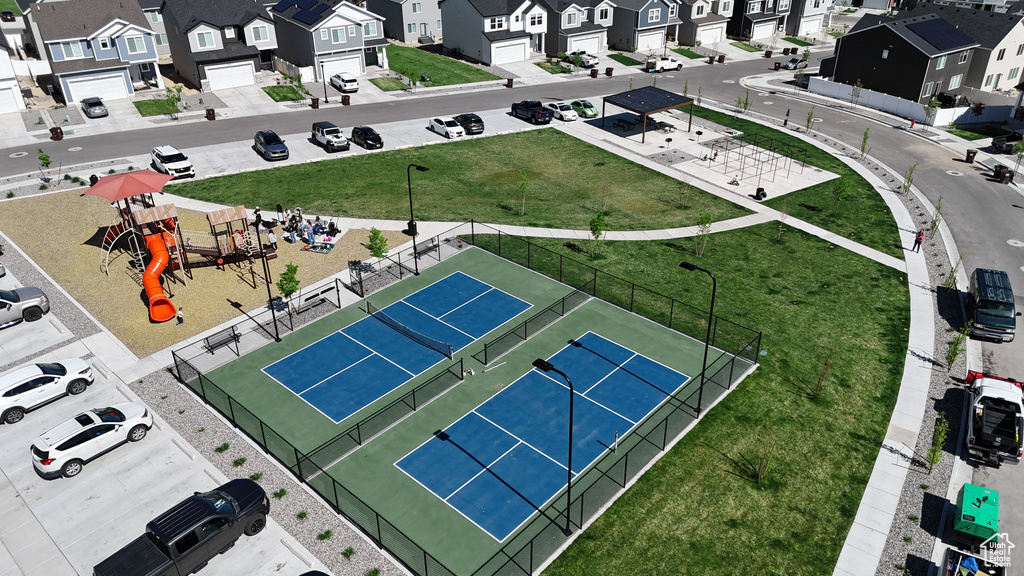 Birds eye view of property featuring a residential view