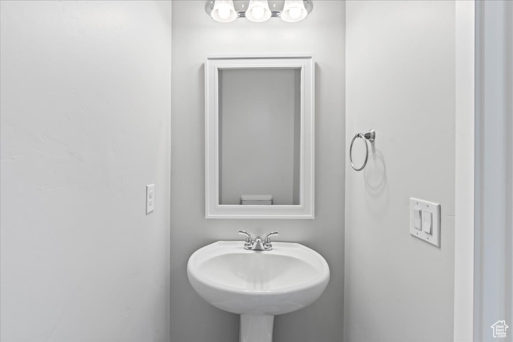 Bathroom featuring a sink