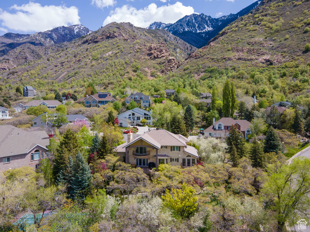 Bird's eye view featuring a mountain view