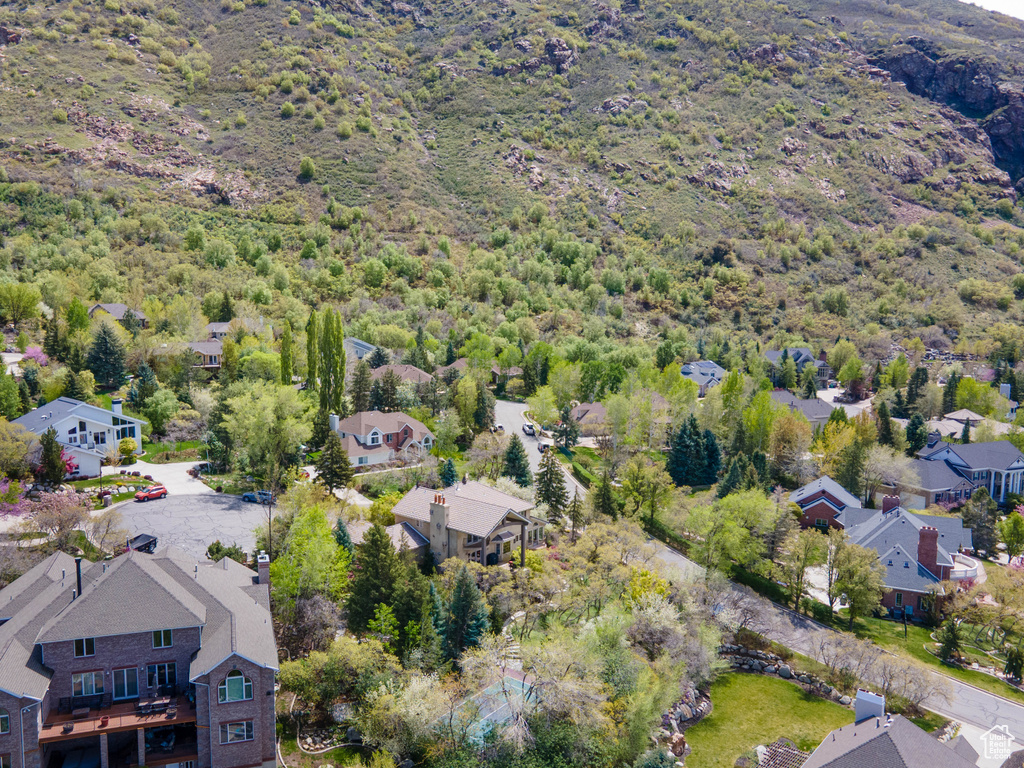 Birds eye view of property with a residential view
