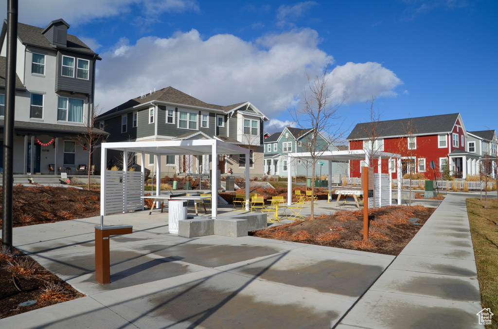 Surrounding community featuring a residential view