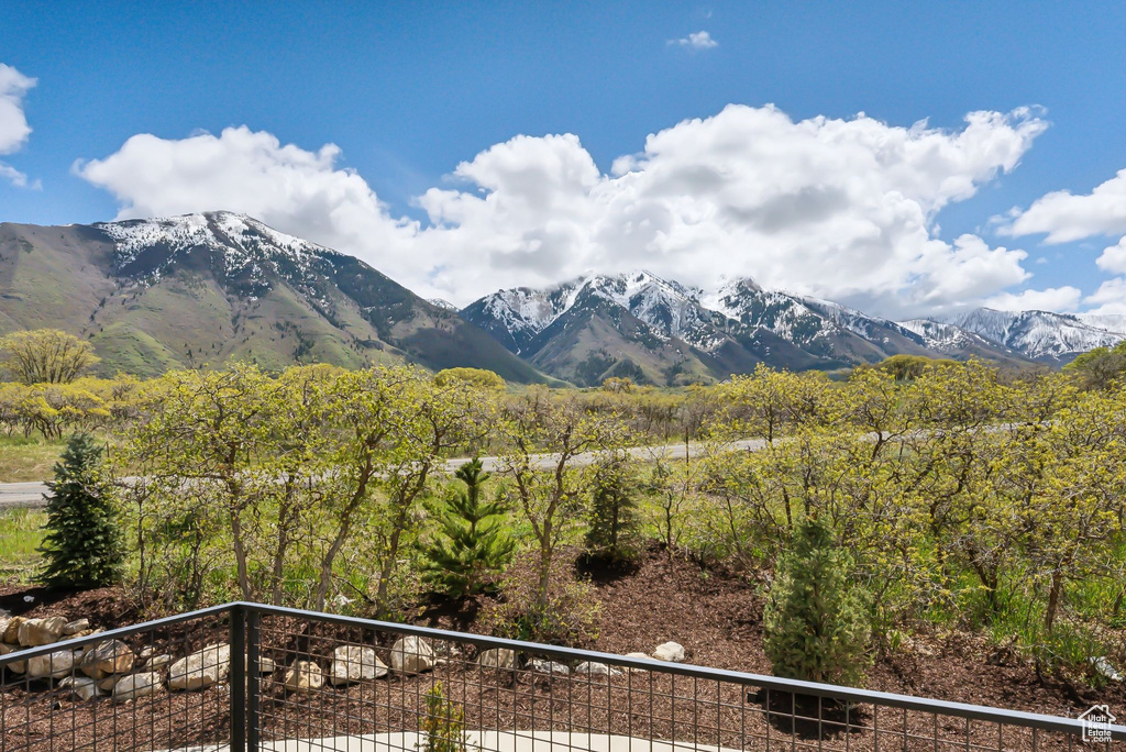 View of mountain feature