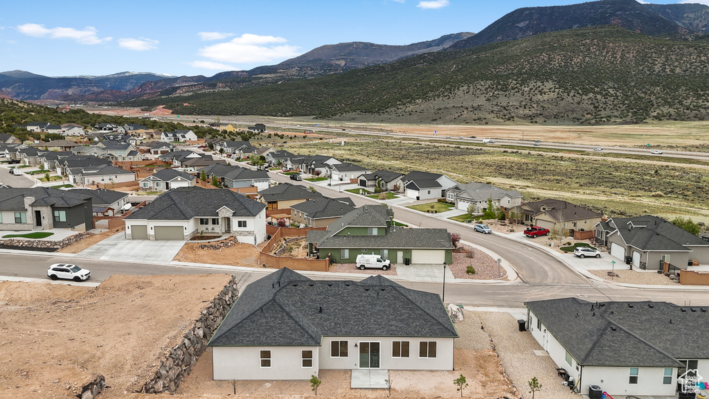 Bird's eye view featuring a residential view and a mountain view