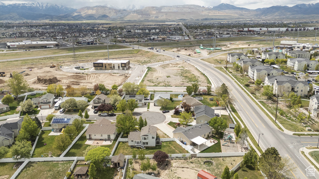 Birds eye view of property featuring a residential view and a mountain view