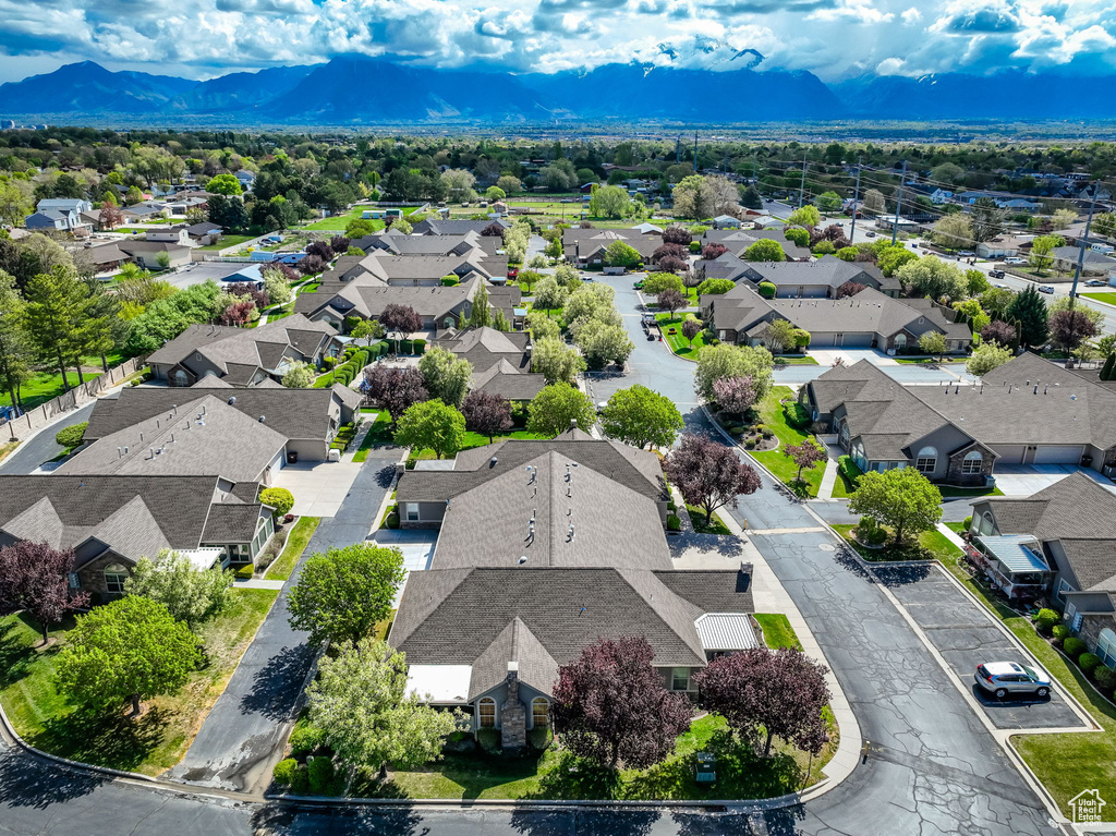 Aerial view with a residential view and a mountain view