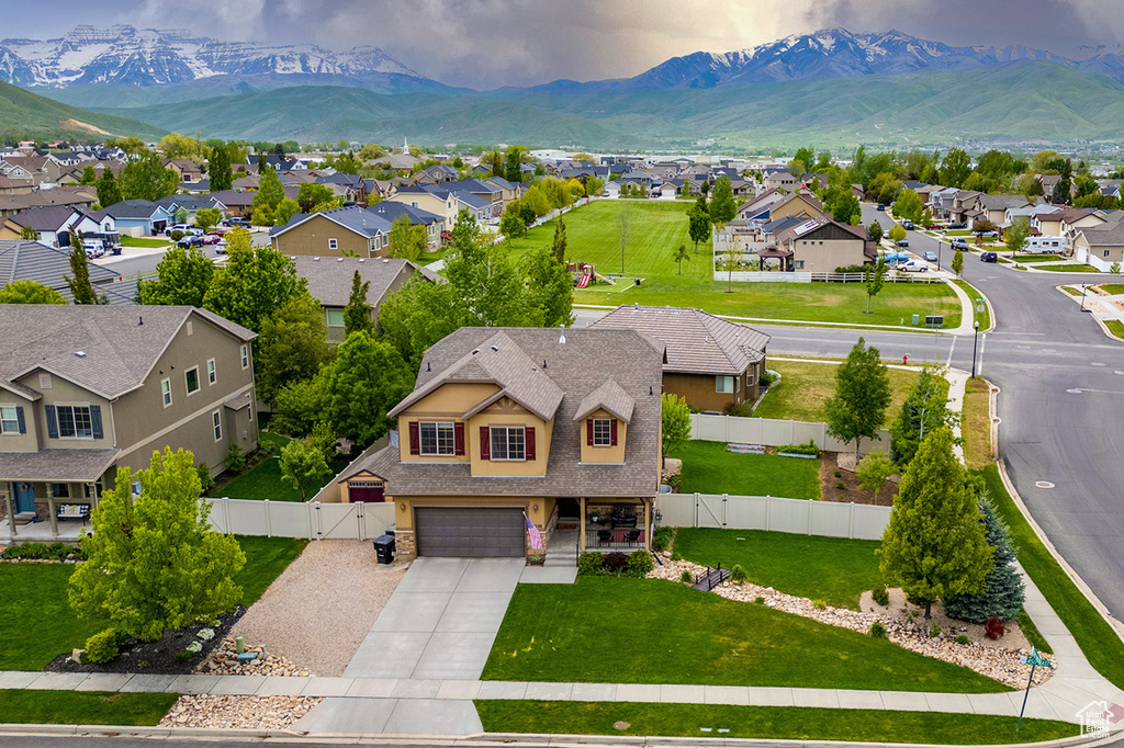 Bird's eye view with a residential view and a mountain view