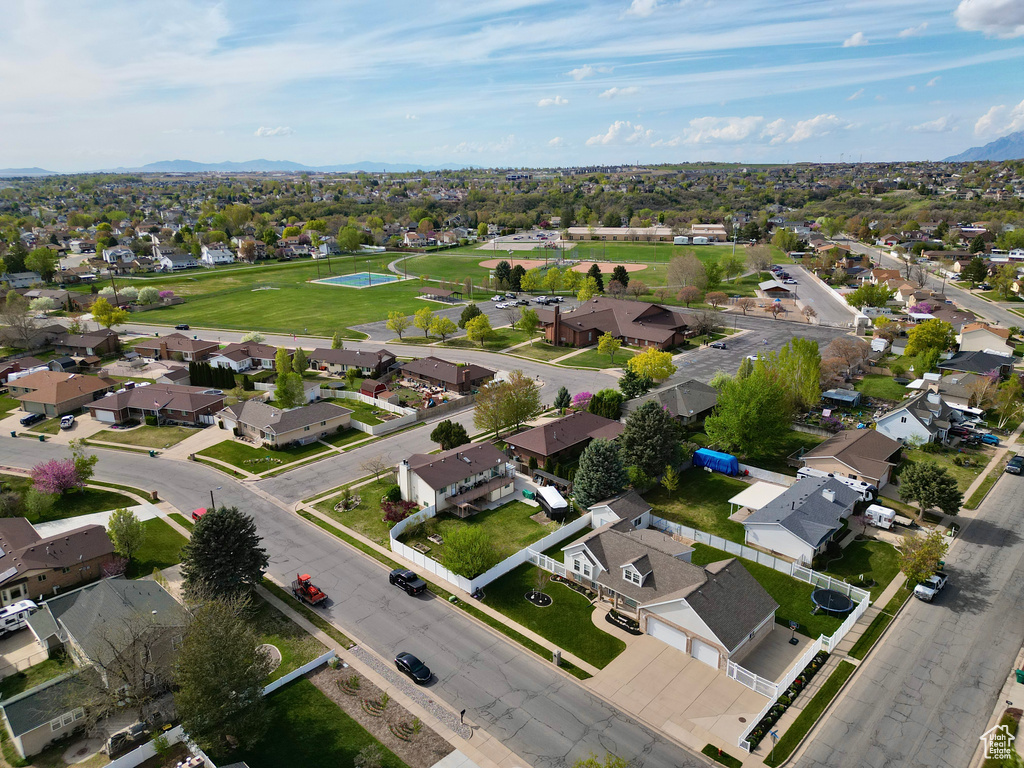 Bird\\\'s eye view with a residential view and a mountain view