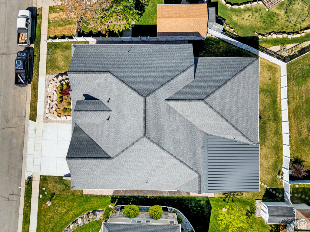 Birds eye view of property