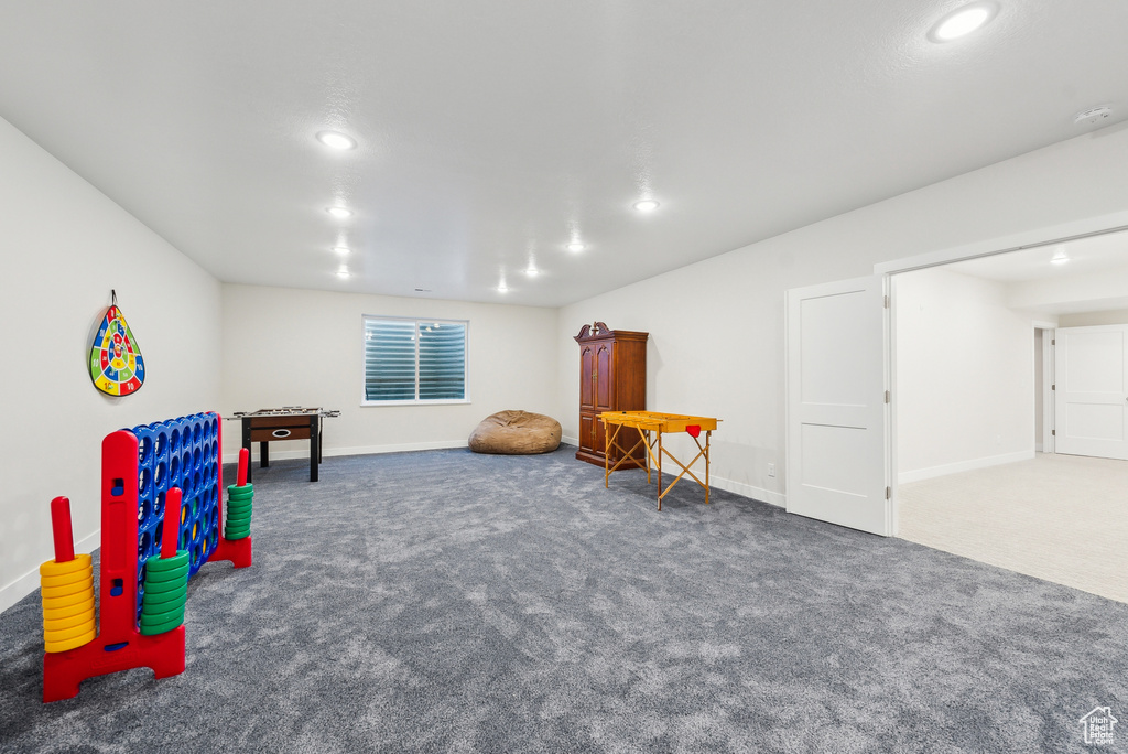 Playroom with recessed lighting, baseboards, and carpet floors