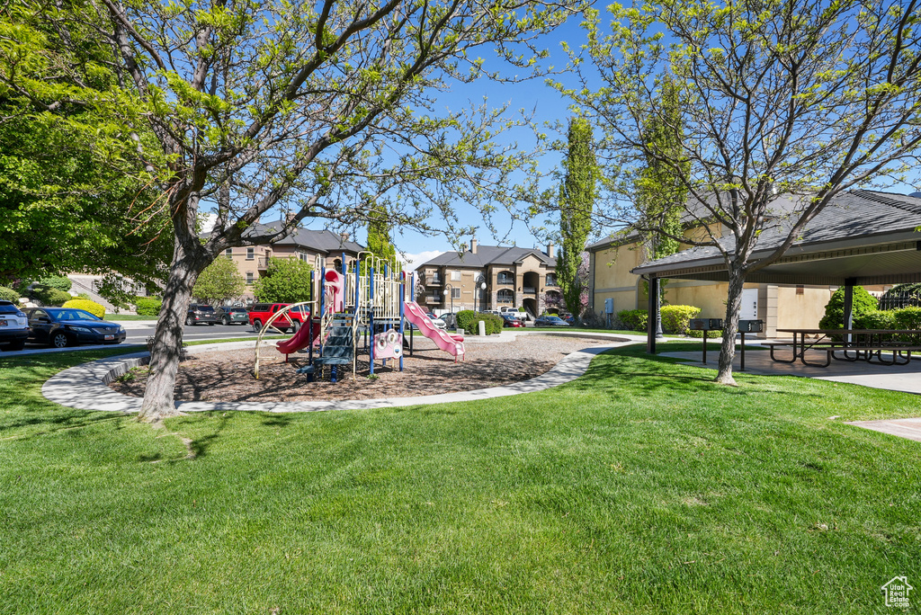 Community play area with a lawn