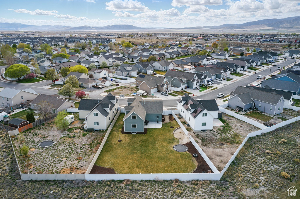 Bird's eye view with a residential view and a mountain view
