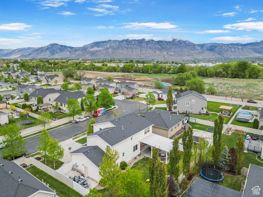 Bird's eye view with a residential view and a mountain view