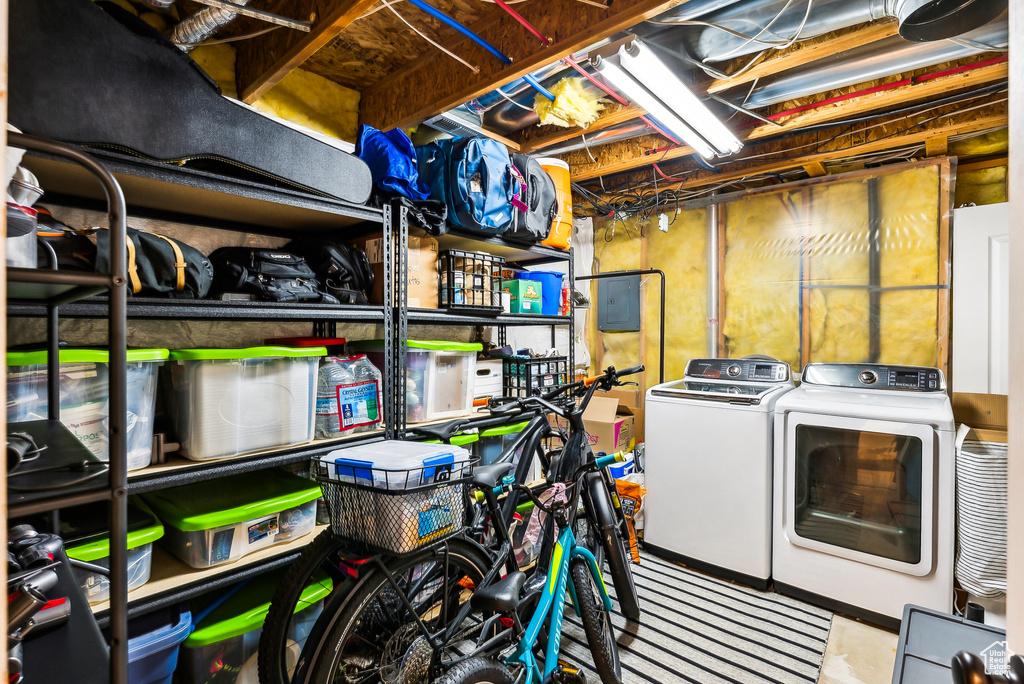 Clothes washing area with independent washer and dryer and laundry area