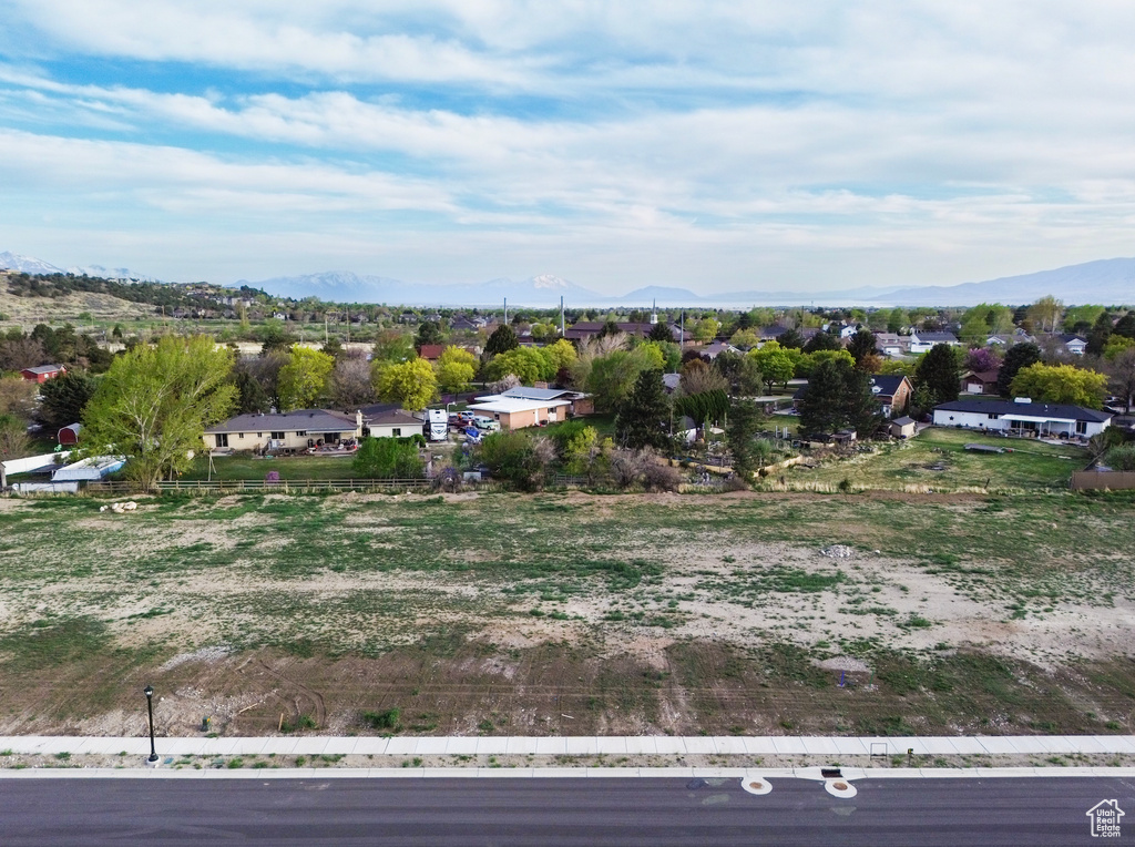 Drone / aerial view featuring a mountain view
