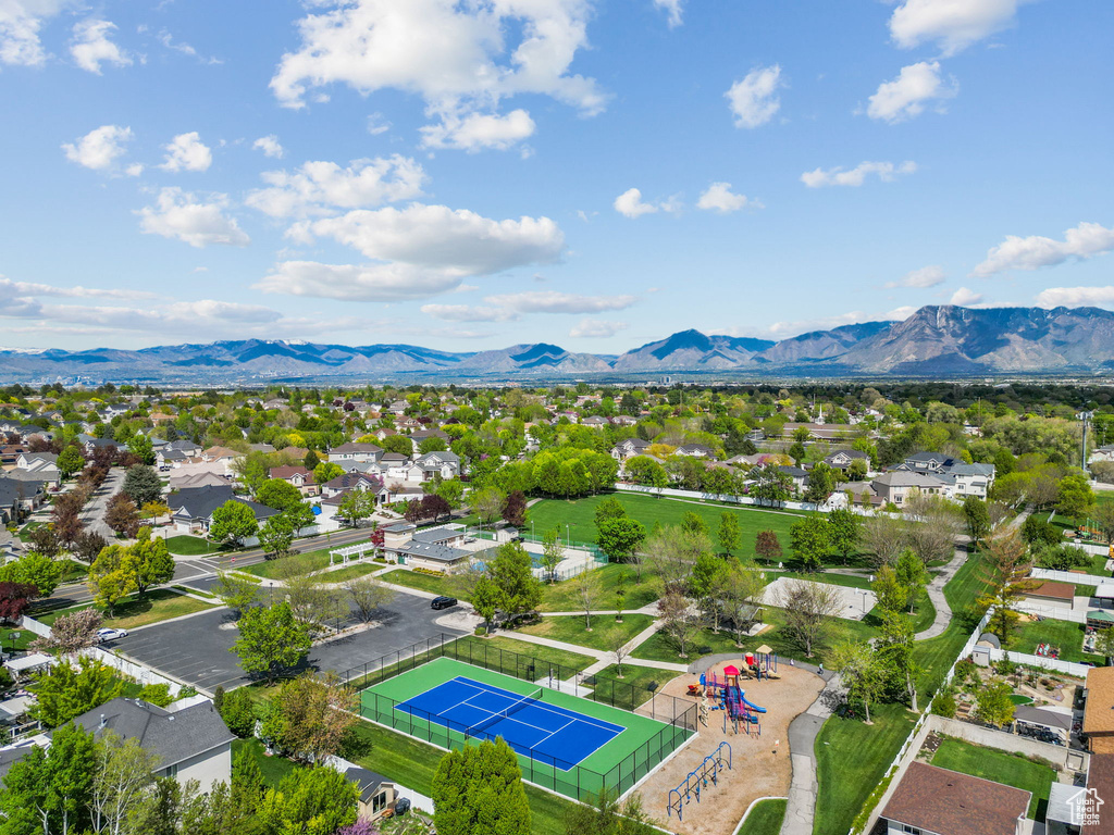 Aerial view featuring a residential view and a mountain view