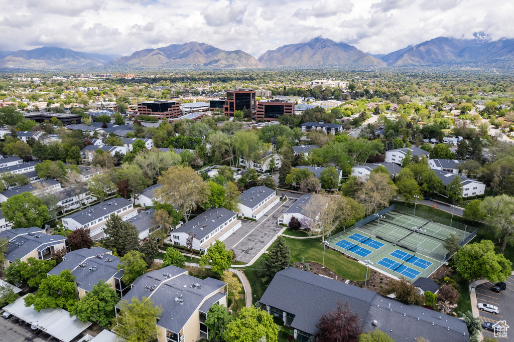 Birds eye view of property featuring a residential view and a mountain view