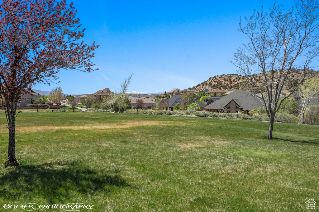 View of yard with a mountain view
