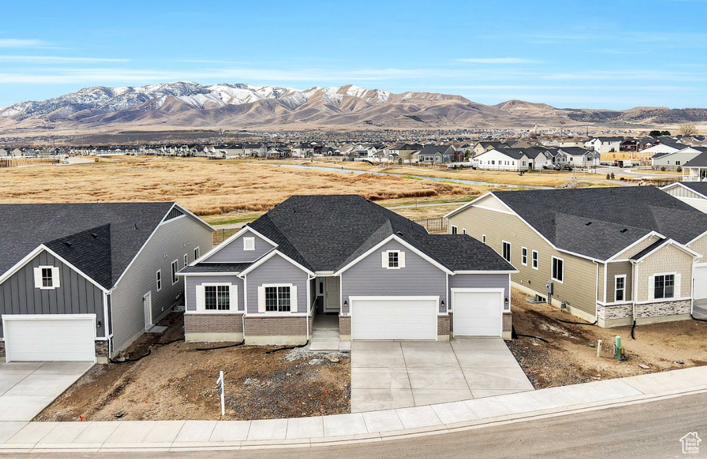 View of mountain feature featuring a residential view