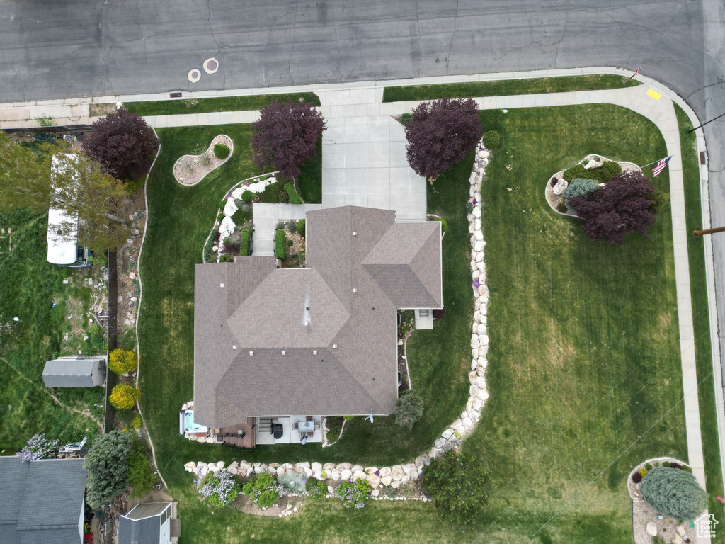 Birds eye view of property