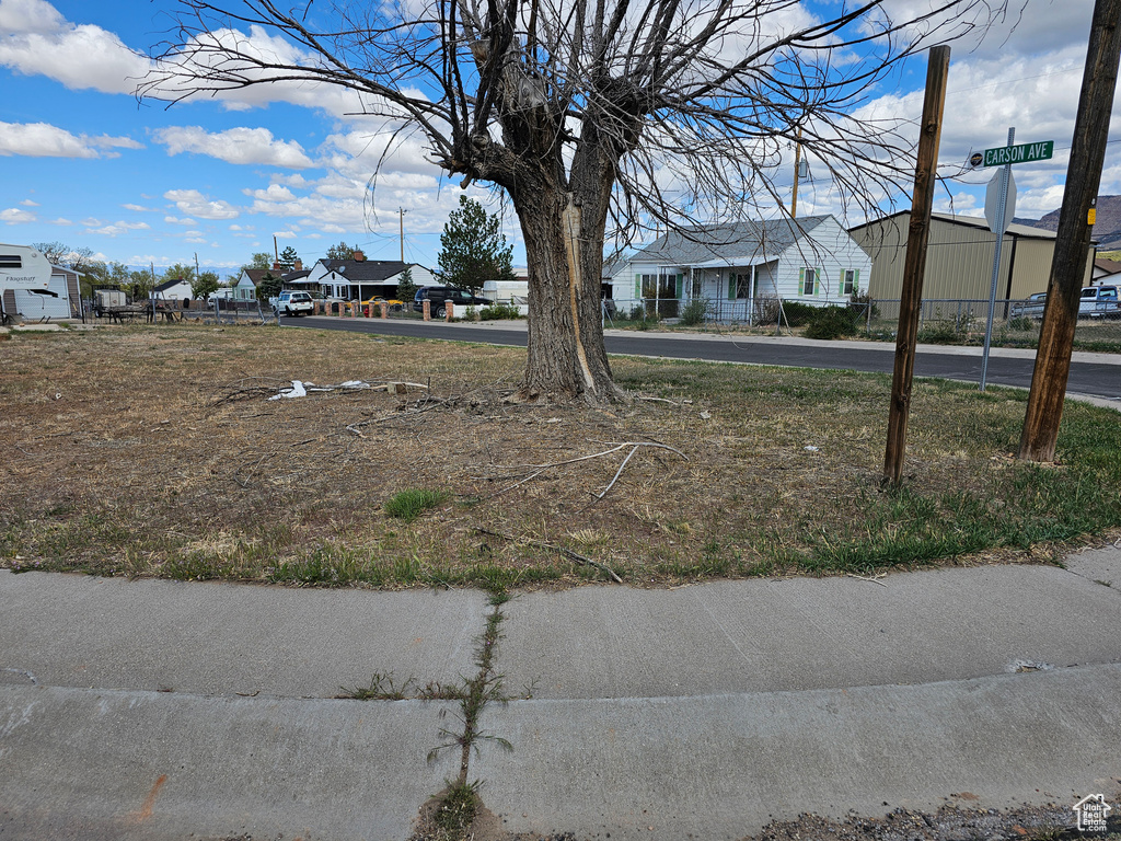 View of yard with a residential view
